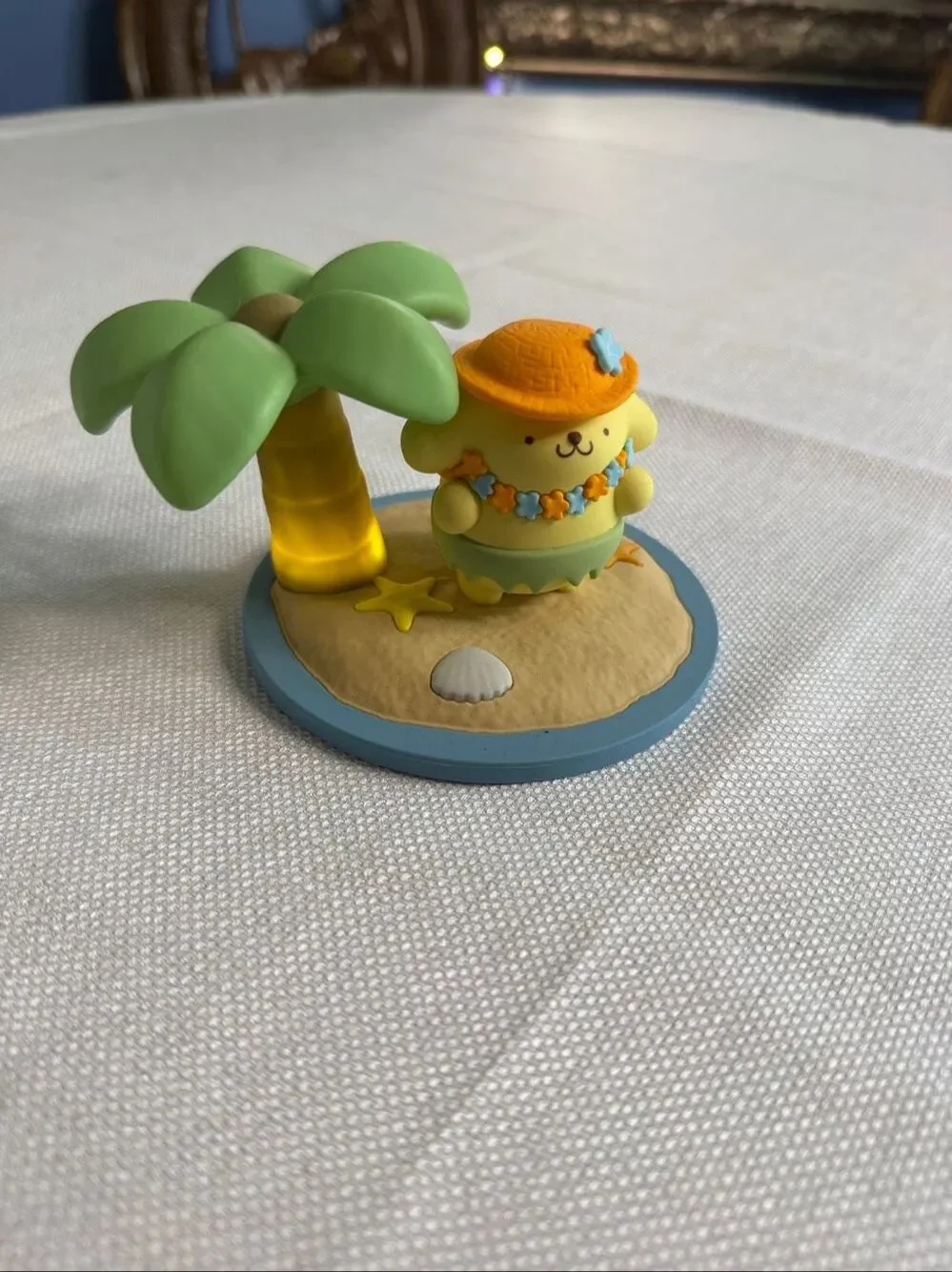 Miniso Pompompurin Palm Night Light
